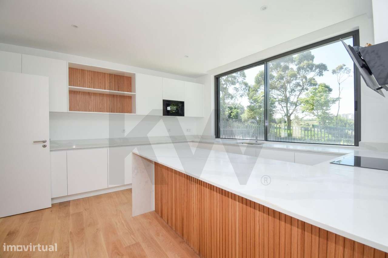 Moradia Contemporânea T5 no Oeiras Golf & Residence-13