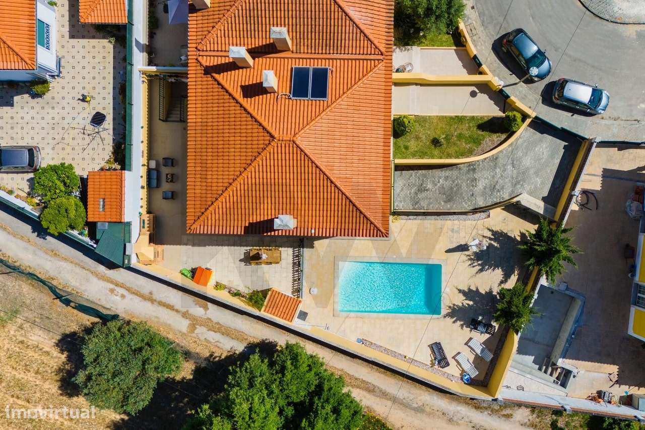 Moradia T4 c/ 2 Suítes, Piscina e Garagem | S. Domingos - Santarém - Grande imagem: 2/46