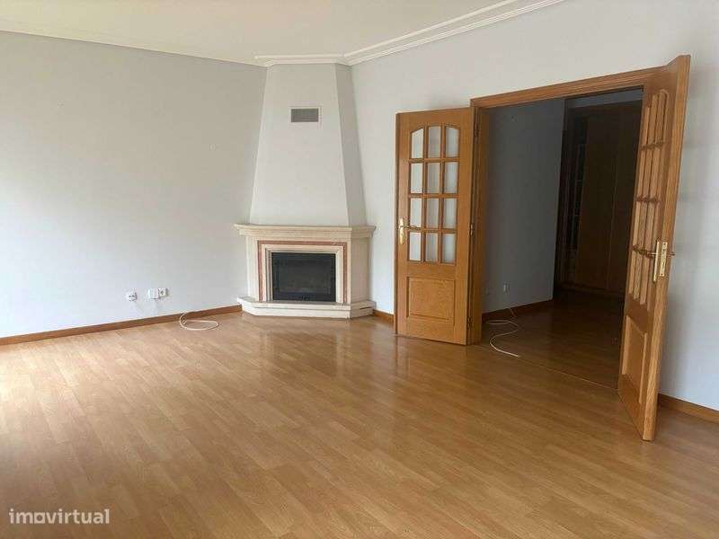 Excelente Apartamento T3 para Arrendamento – Montijo