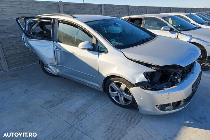 Lampa stop stanga pe hayon Volkswagen VW Golf 6  [din 2008 pana  2015] seria Plus minivan 1.4 TSI M - 4