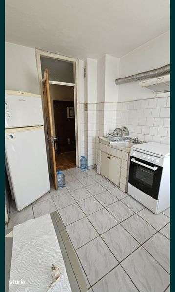 Proprietar 2 camere semicentral, decomandat, spatios, 0 comision - Imagine principală: 4/8