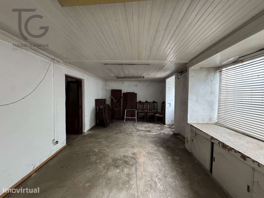 Moradia para remodelação total localizada no Rossio ao Sul do Tejo ...-8