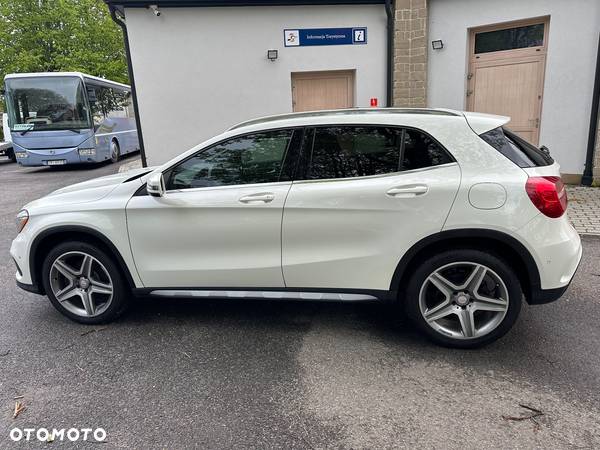 Mercedes-Benz GLA 250 4-Matic AMG Line - 23