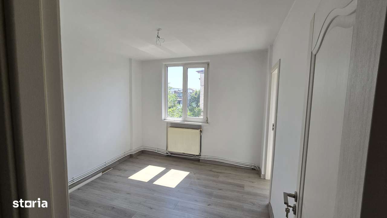 Vand apartament cu 2 camere decomandate-1