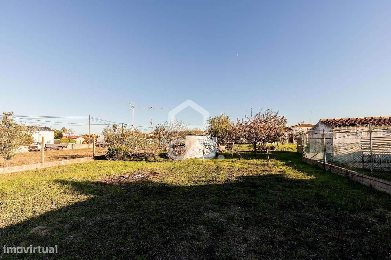 Terreno de  1.350 m² c/ Anexo de Apoio Agrícola | Canaviais, Évora-26