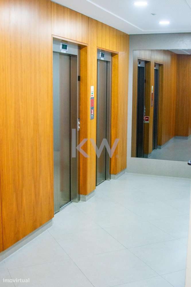 Oportunidade nas Colinas: T3 com Estilo, Luz Natural e Estacionamento-41