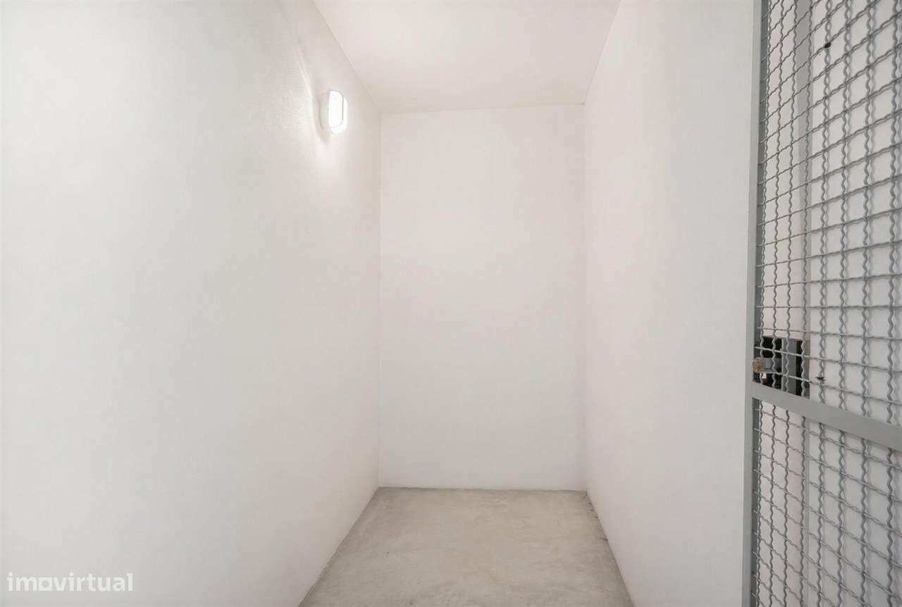 Apartamento T3 com Duas Garagens Fechadas em Águas Santas, Maia-34