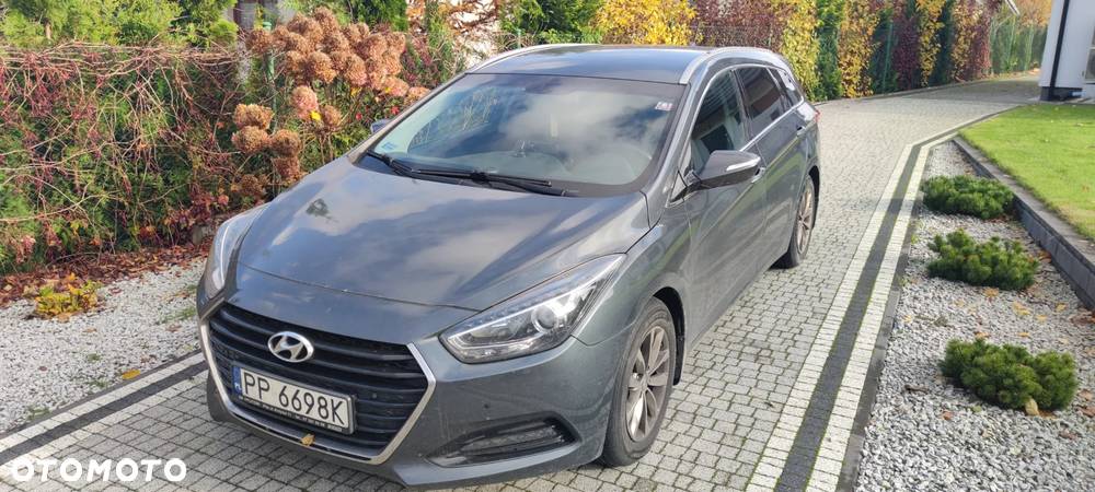 Hyundai i40 1.7 CRDi Comfort DCT - 1