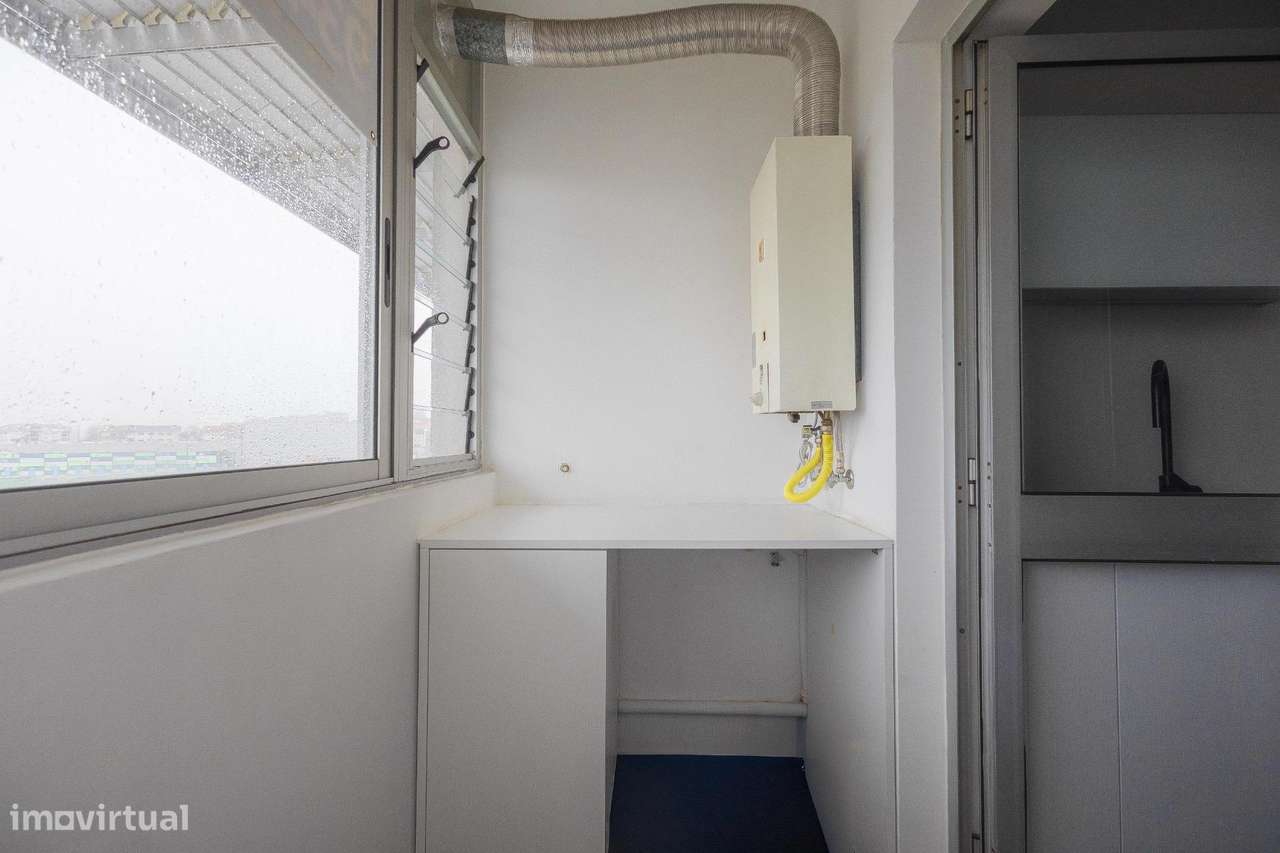 Apartamento T2 Remodelado - Urbanização de Vila D´Este - Vila...-8