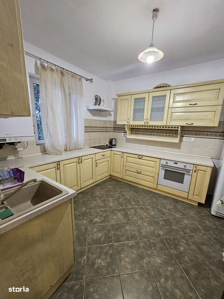 Viluta la 2 min de  Herastrau  Ambasada China in complex de  vile-5