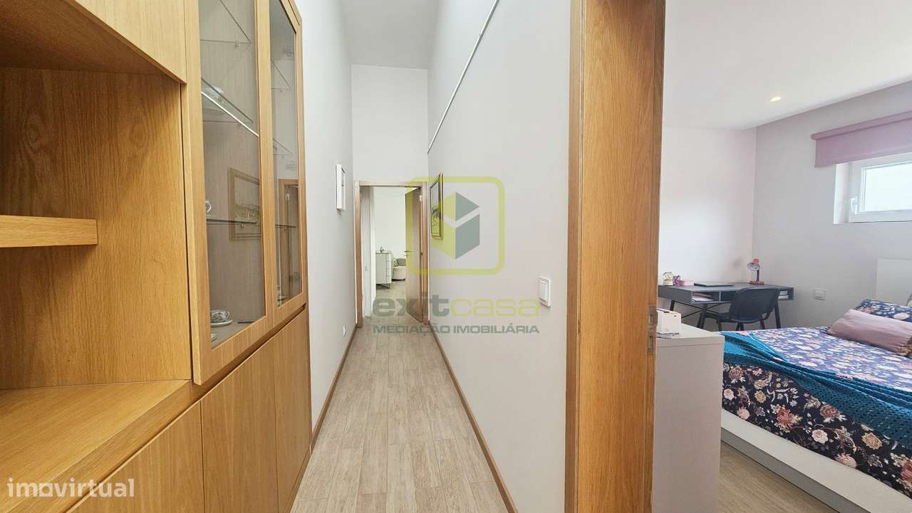 Moradia de Luxo a 5 Minutos da Praia da Barra-18