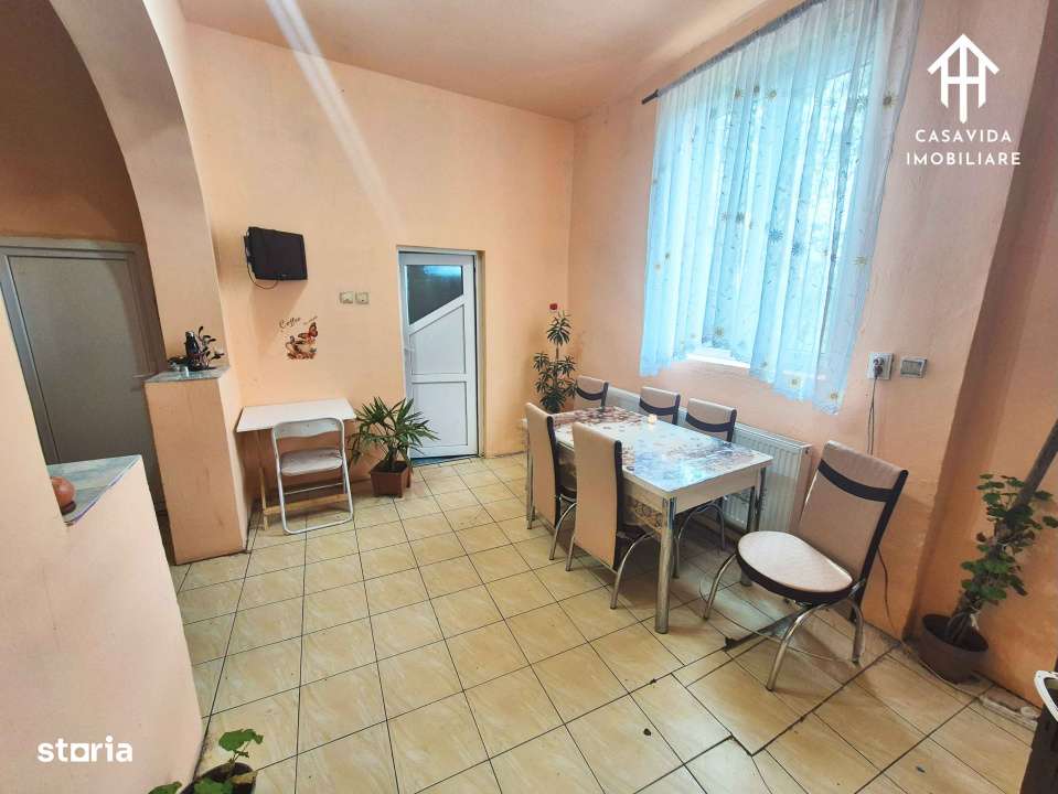 Casa de vanzare in Ciresu-4