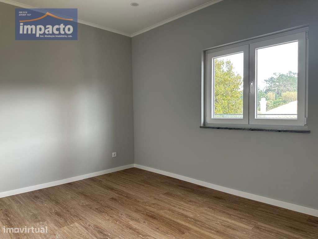 MORADIA ERICEIRA, 2 PISOS, DECK-18