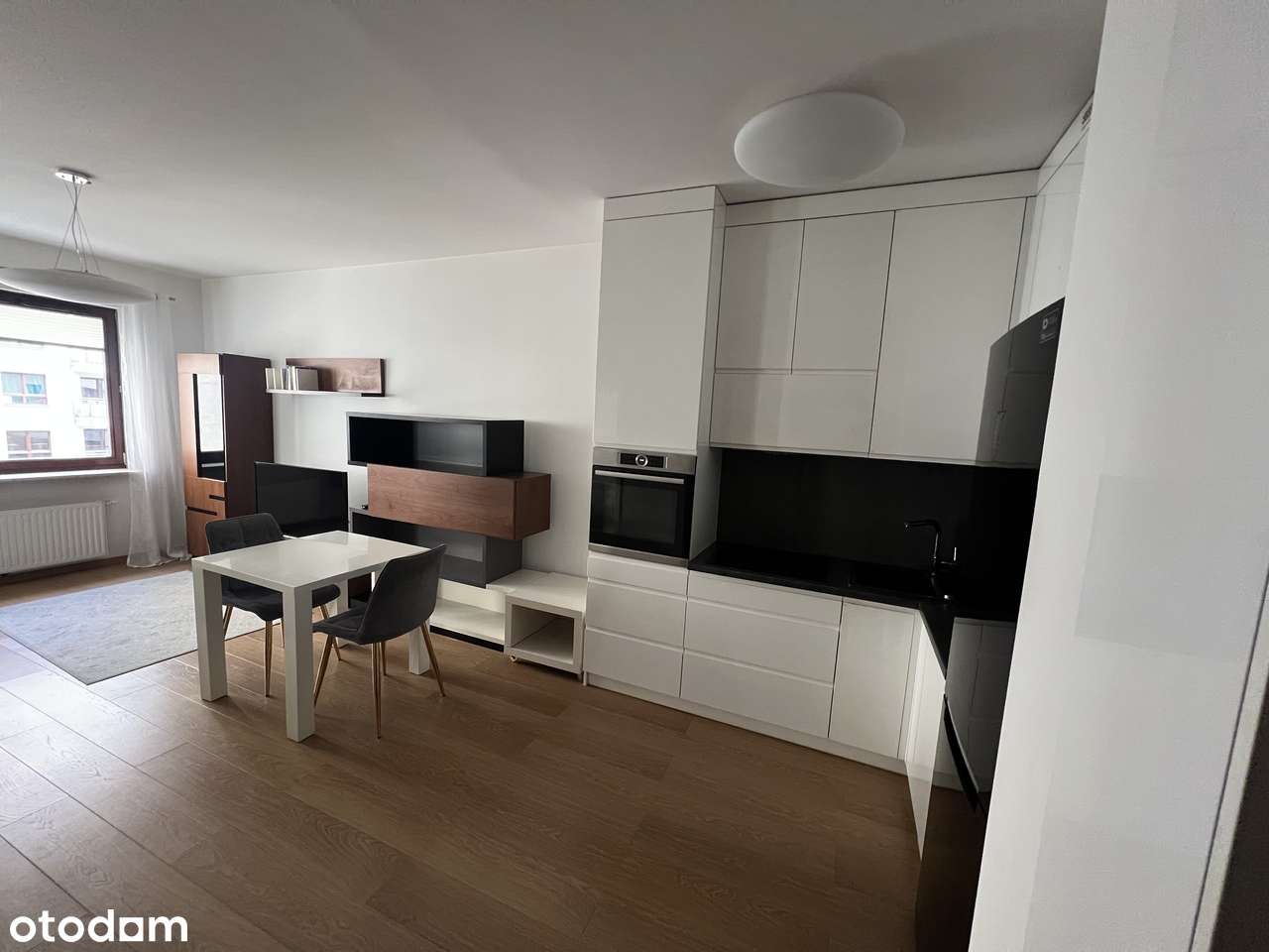 2 pokoje/ 37 m2/ balkon/ garaż/ Giełdowa 4/ Wola/ Warszawa