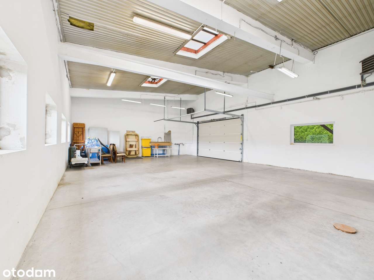 Hala produkcyjno–magazynowa z komfortowym mieszkaniem na piętrze-3