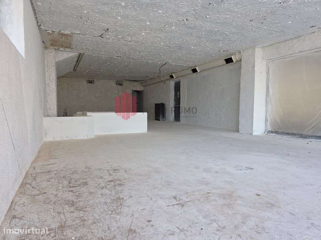 Loja Comercial Premium no Centro da Maia | Junto à Câmara Municipal...-4