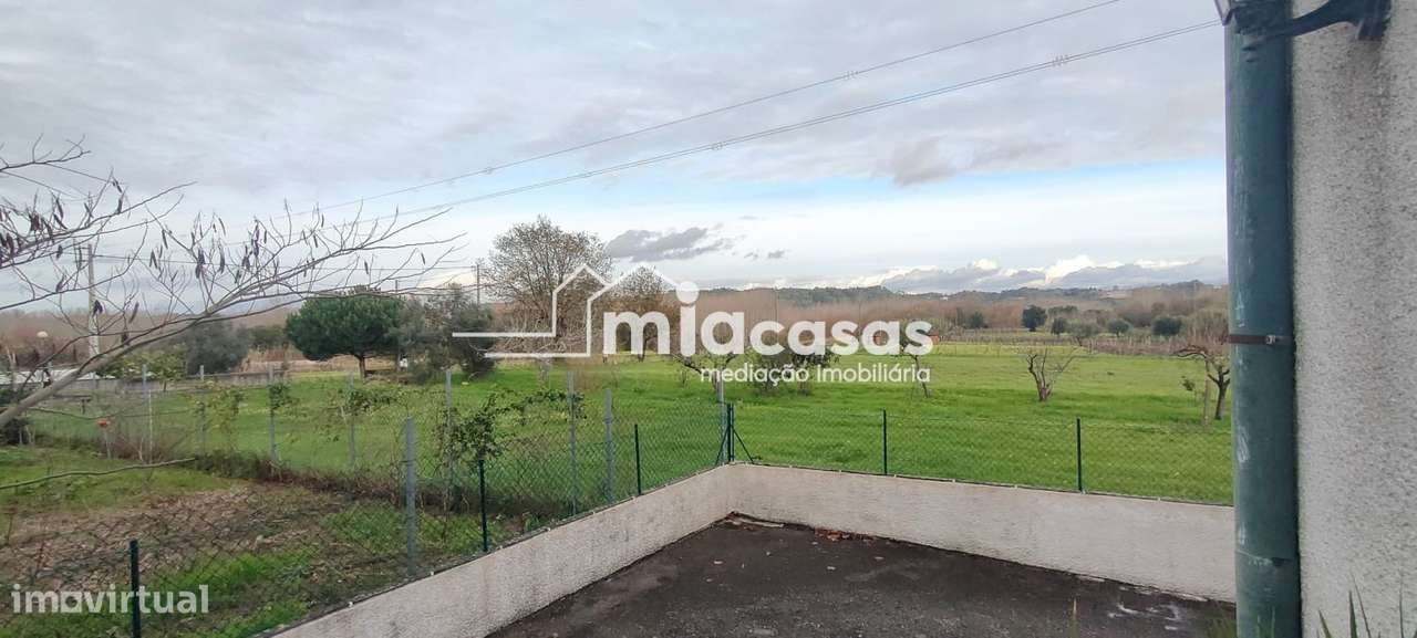 APARTAMENTO T2 - OIÃ-23