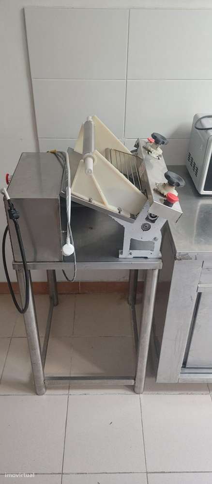 Trespasse de estabelecimento pronto a funcionar-11