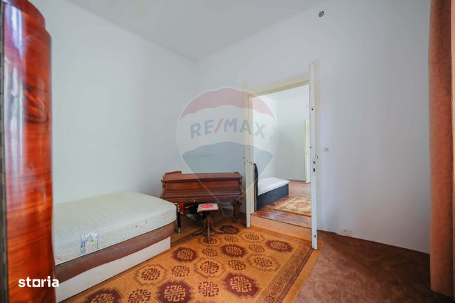 Apartament cu 4 camere de vânzare în zona Ultracentral-4