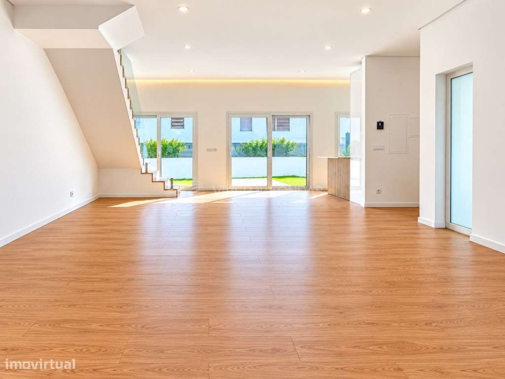OFERTA ESCRITURA | Moradia T3 com Piscina - Sesimbra-4