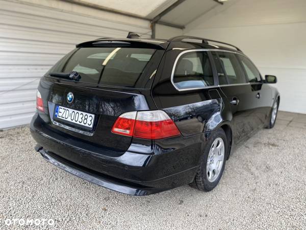 BMW Seria 5 525d - 30