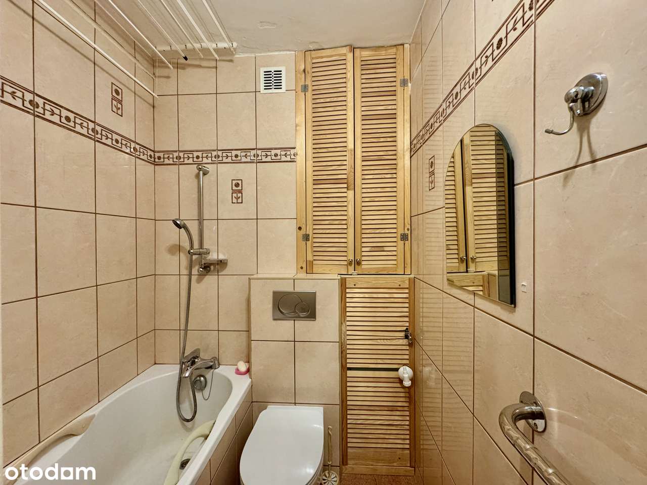 | 2 pokoje + kuchnia | 40m2 | balkon | komórka |-7