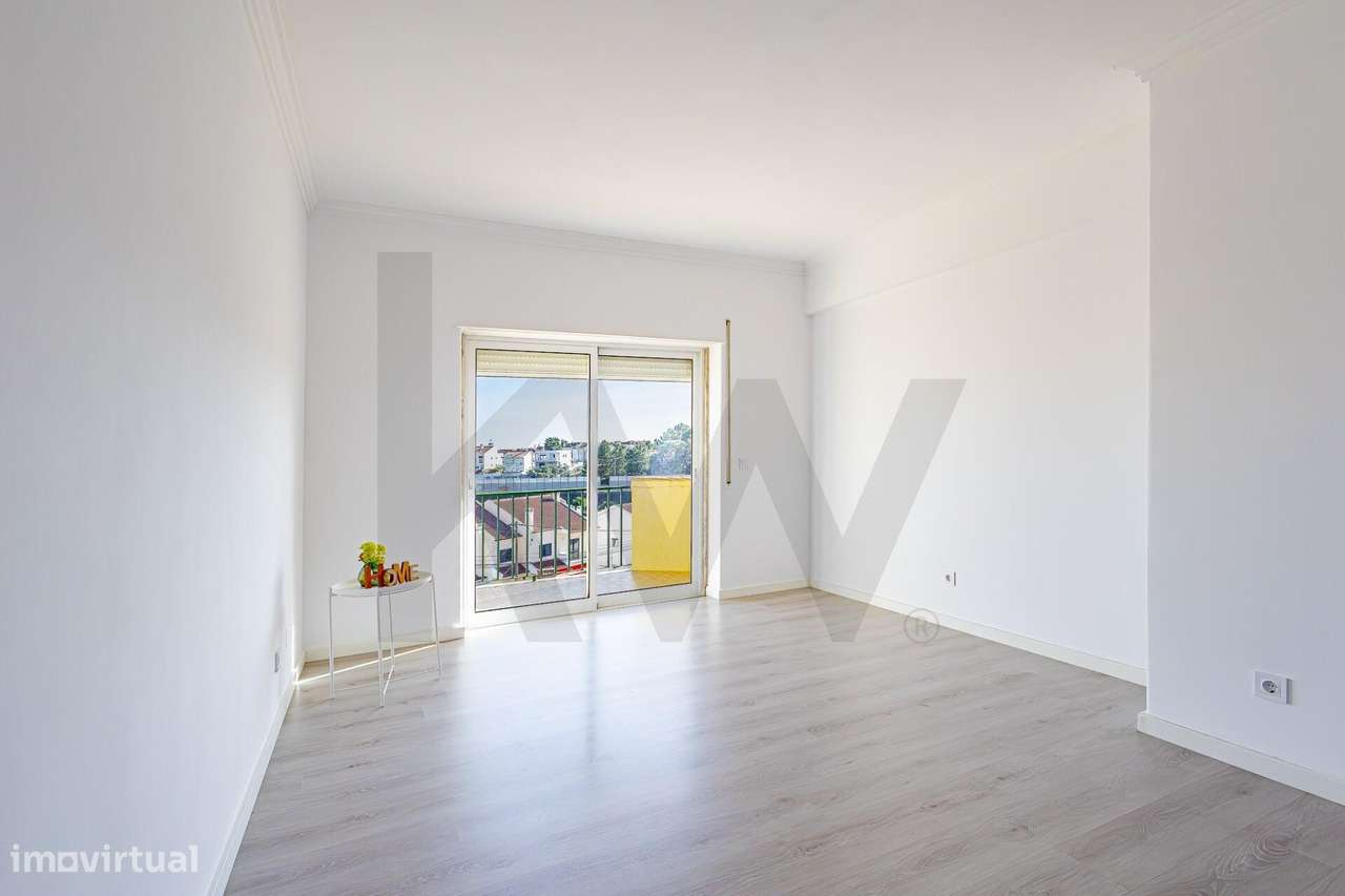 Apartamento T3 Totalmente Remodelado em Vale Flores de Cima-7