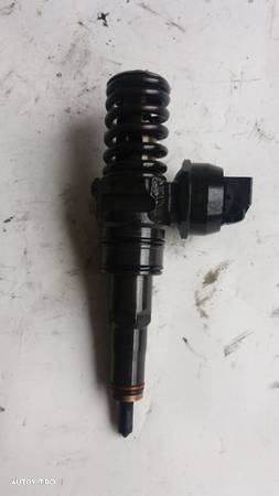 Injector 1.9 tdi bxe 038130073ag  vw polo golf 5 skoda octavia - 1