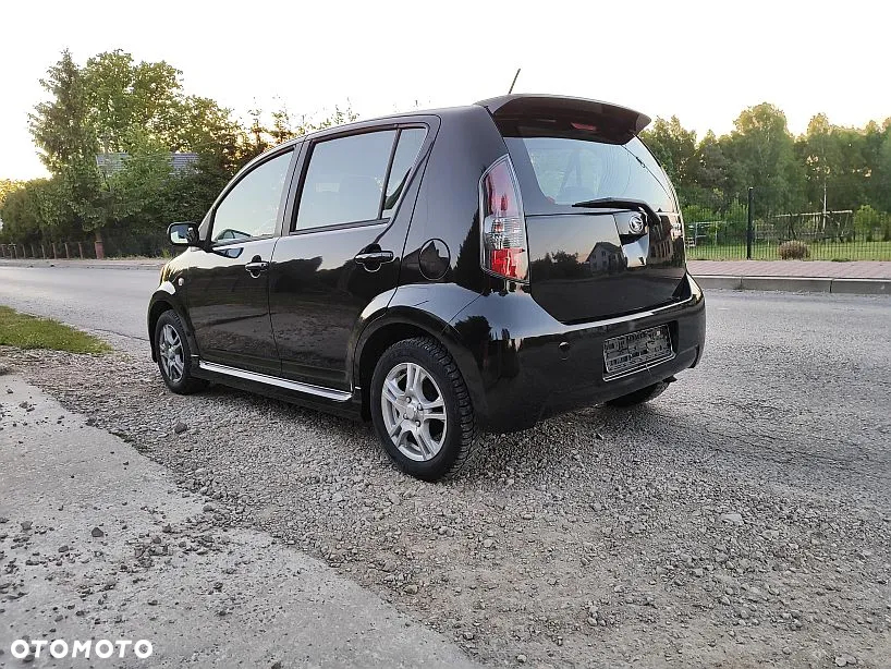 Daihatsu Sirion 1.5 S - 9