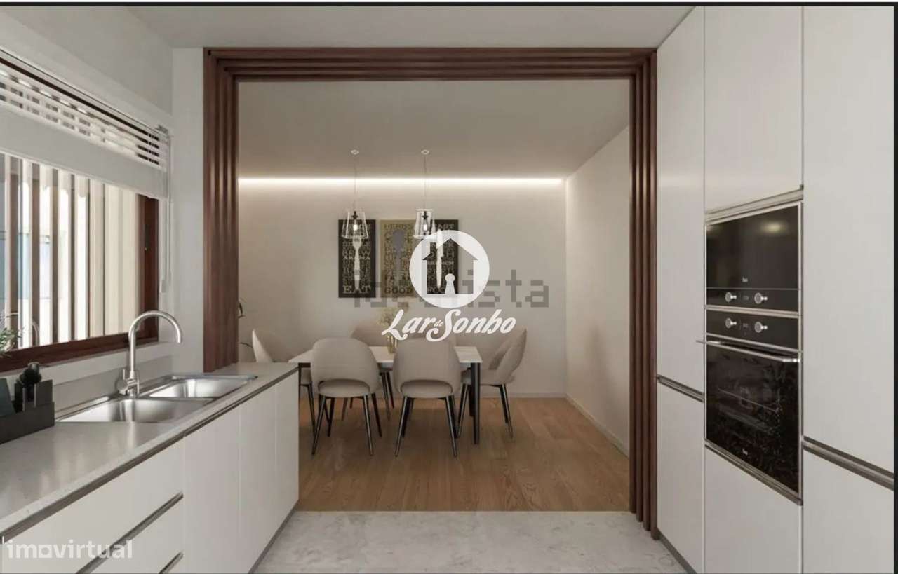 Andar Moradia T4 com garagem p/ 2 carros NOVA no centro de Vila do ... - Grande imagem: 5/11