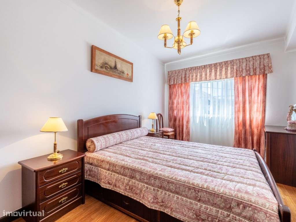 Moradia Triplex com Vista Mar e Terraço Privativo no Coração da Naz...-16
