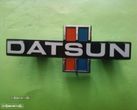 emblema Datsun 720 da grelha (NOVO) - 1