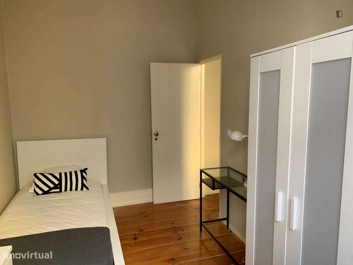 Quarto - localizado em Arroios Lisbon - Grande imagem: 5/10