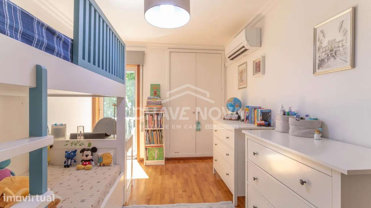 T2 c/ Lugar de Garagem e Arrumos em Custóias (Matosinhos)-32