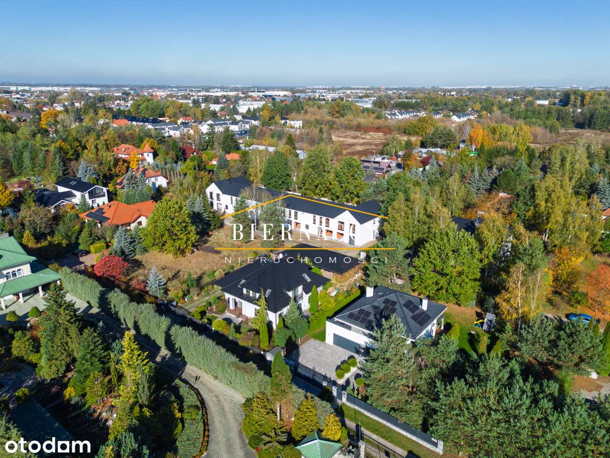 Dom z garażem i ogrodem w Jankach pod Warszawą - Pełny obrazek: 1/20