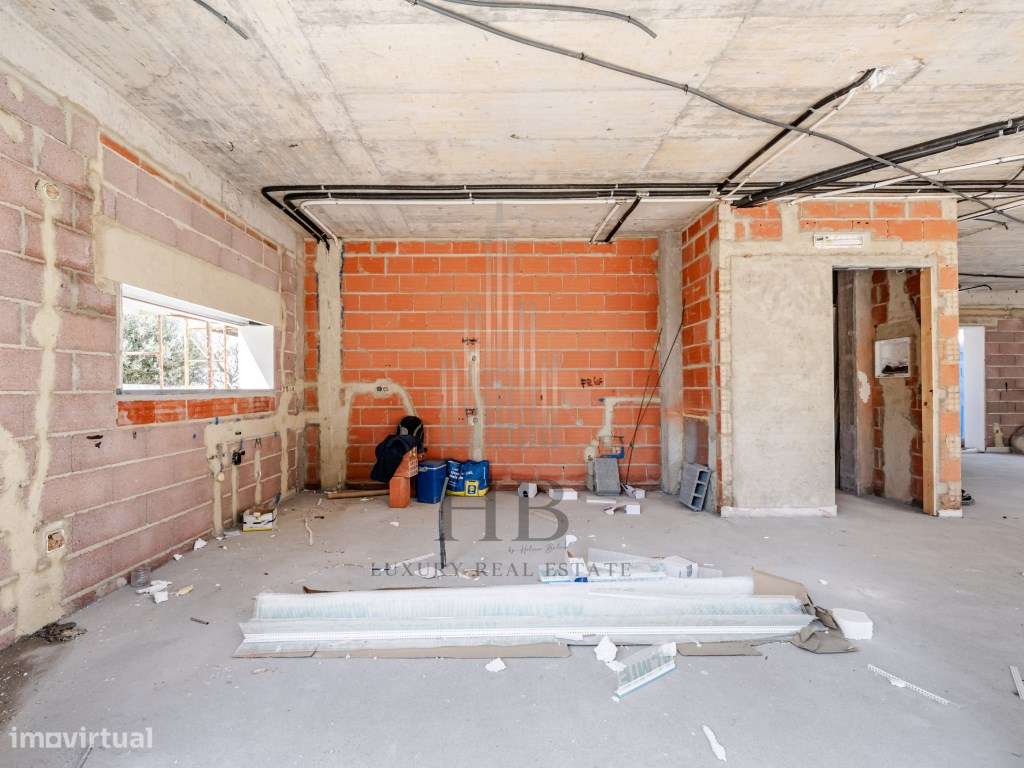 Moradia T4 de Luxo com Piscina Privativa e Jardim | Mafra-55