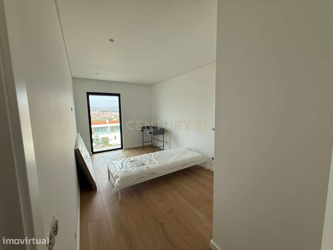 Moradia Geminada T3+1|Garagem|Terraço|Loures - Grande imagem: 5/21