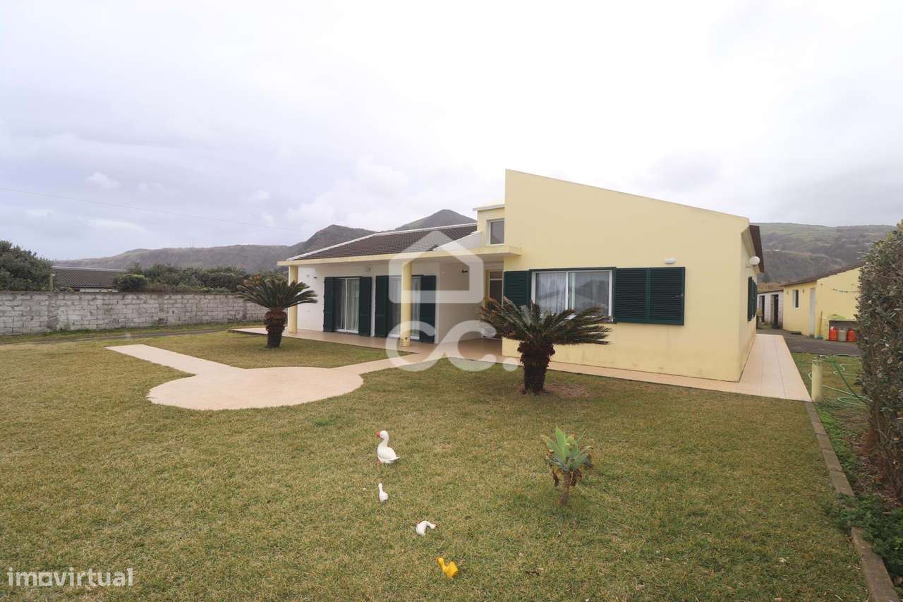 Moradia com 3+1 Quartos - Mosteiros- Ponta Delgada - Grande imagem: 3/49