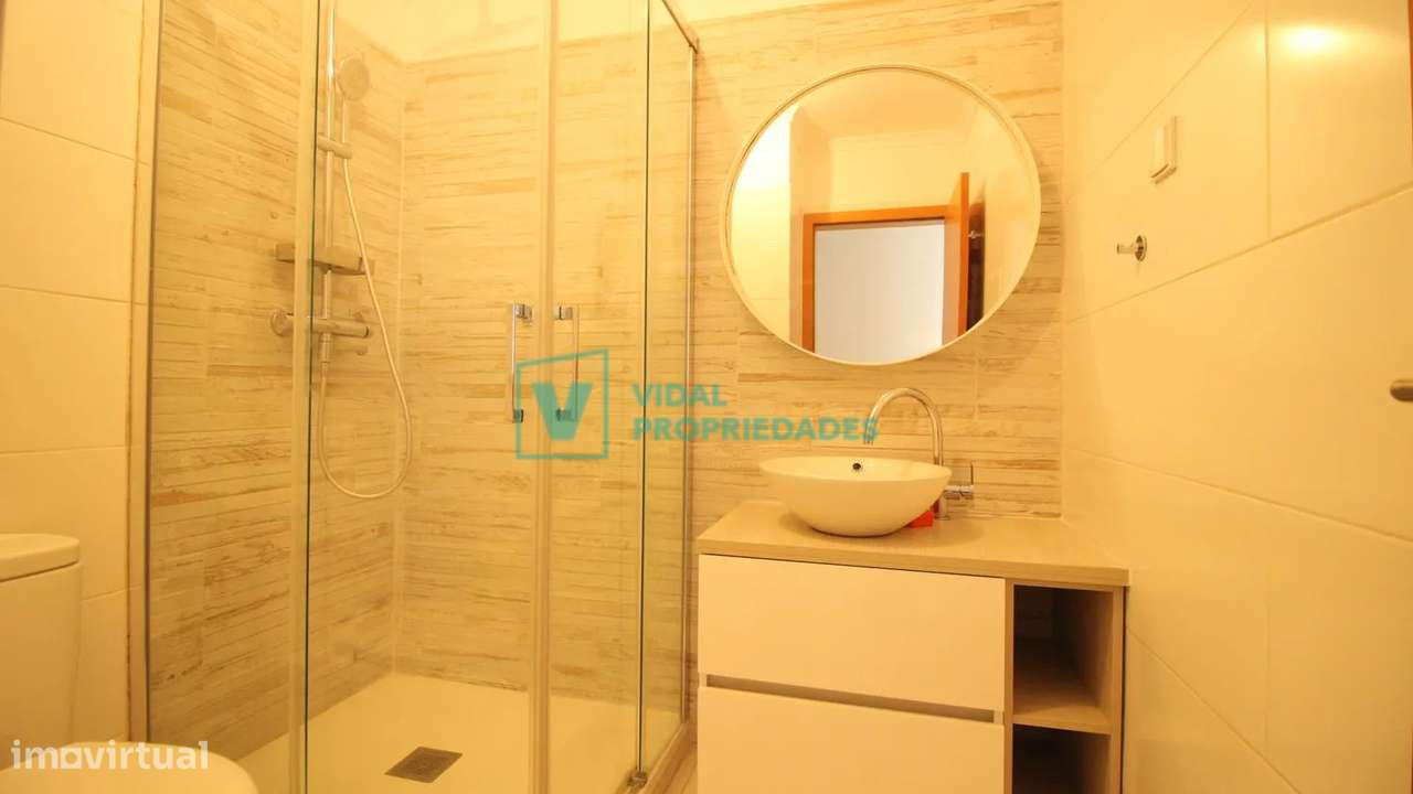 Apartamento T3 com varanda, garagem e elevador-12
