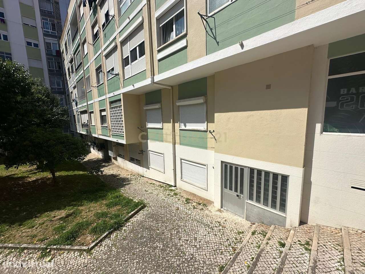 Apartamento T2 Remodelado em Sacavém – Excelente Localização! - Grande imagem: 4/7