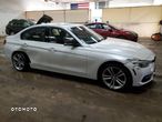 BMW Seria 3 330i xDrive - 4