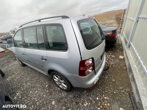 Dezmembram VW Touran 1,9 BLS - 1