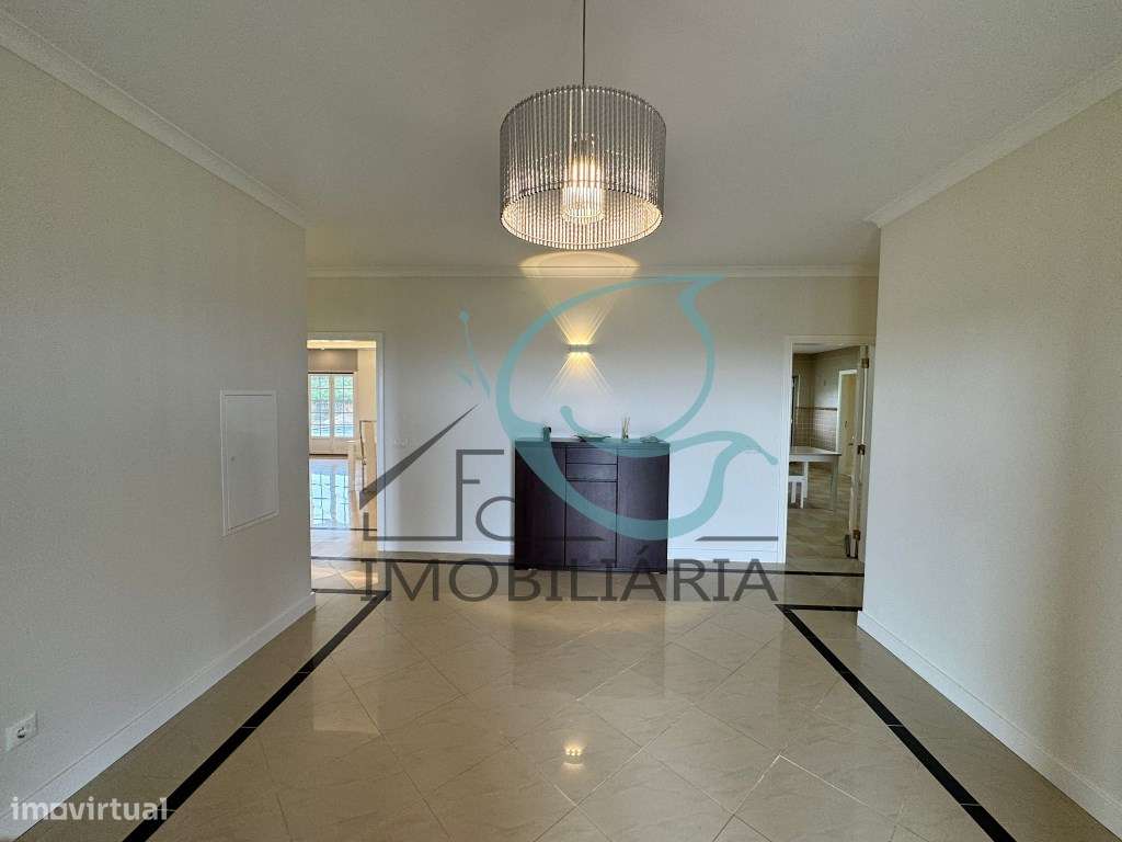 Moradia T5 com Vista para a Serra em Alenquer-48