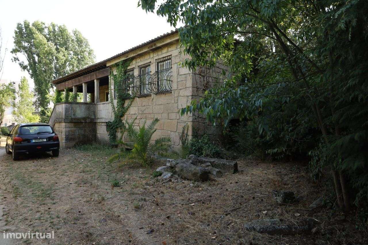 Terreno no centro de Vila Real com estudo para condomínio privado-7