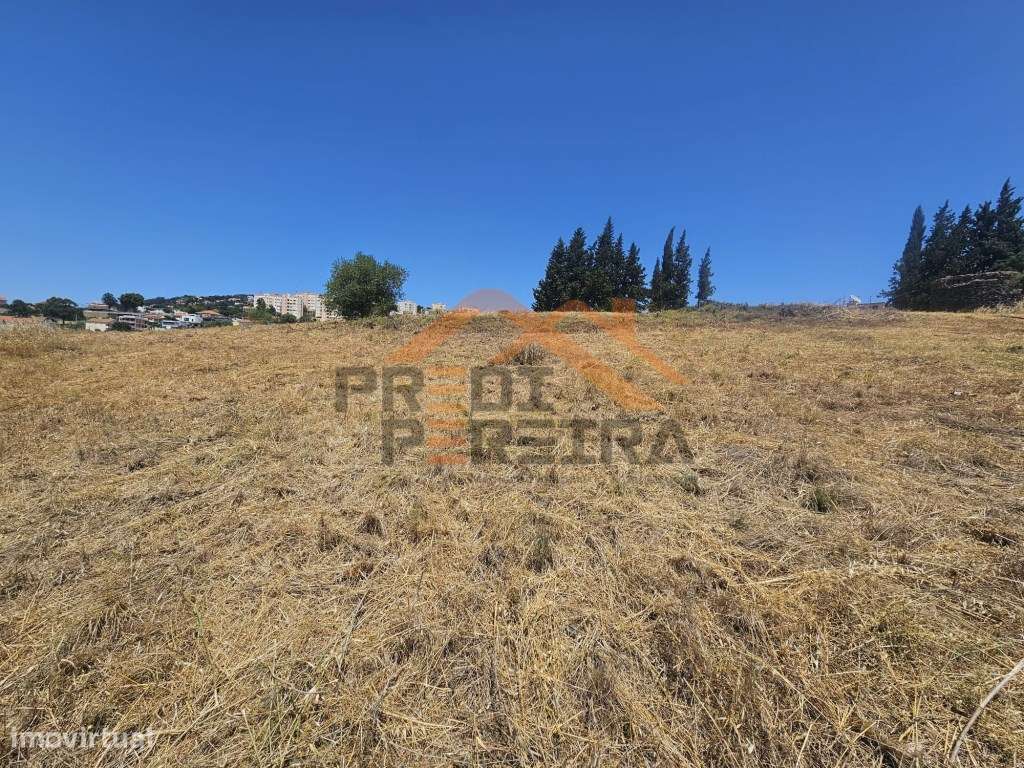 Situado na Ramada, 1800 m² terreno - Excelente Oportunidade de Inve...-15