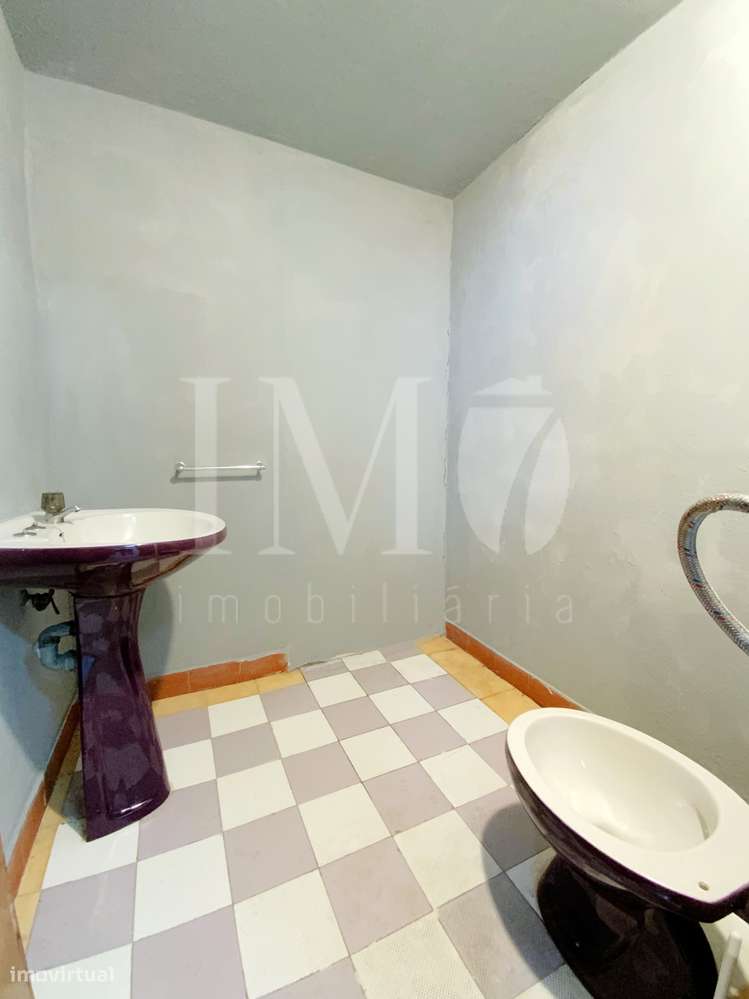 Armazém com 100m2 em Galegos (S. Martinho) - Barcelos - Grande imagem: 5/7