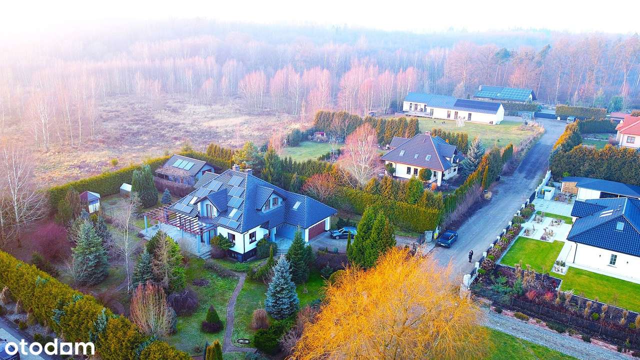 Komfortowy duży dom z pięknie zagospodarowaną działką w Szczecinku.-2