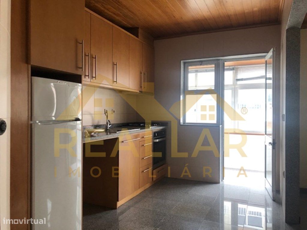 Apartamento T3 no centro da cidade da Póvoa de Varzim