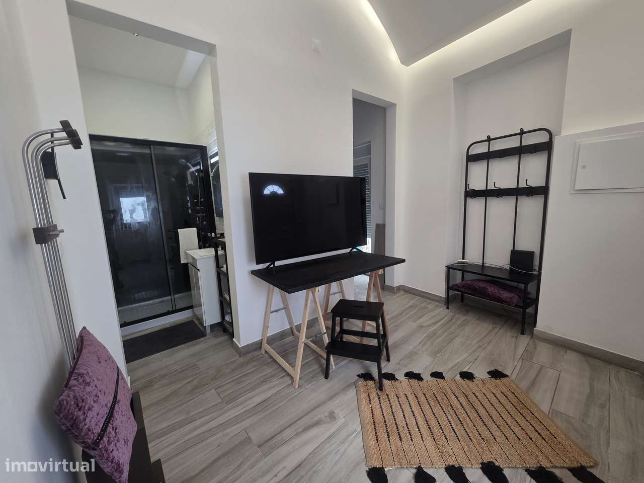 Moradia T1 + 1 com 2 terraços perto do Mar e Marina-16