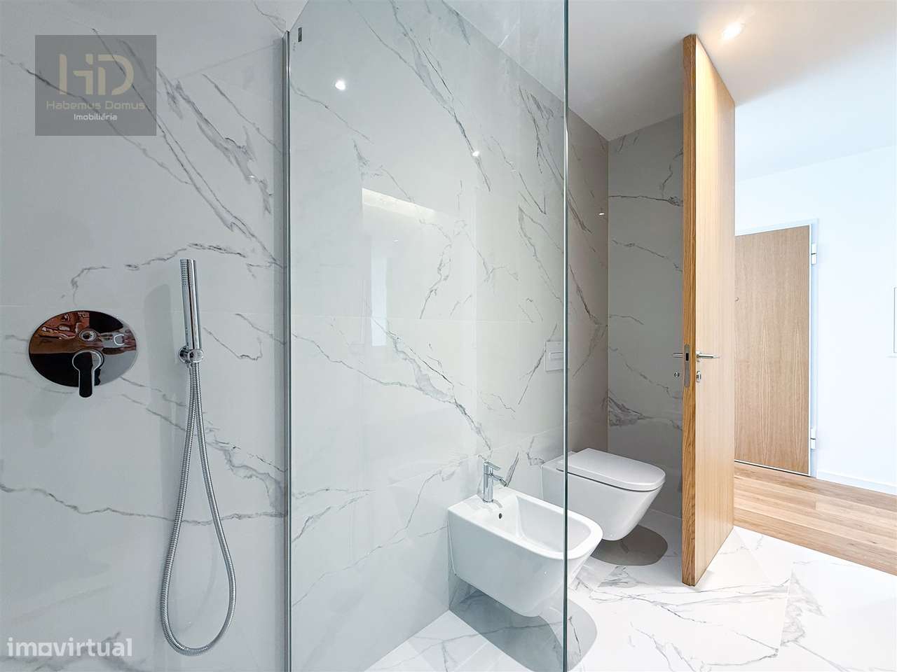 Apartamento T2 de luxo com vista mar e rio em Canidelo-32